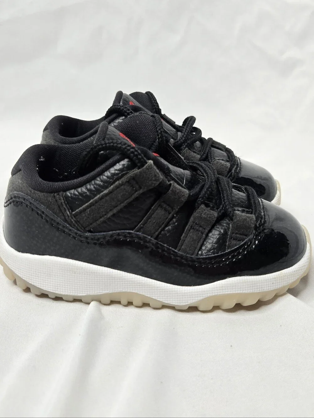 Air Jordan 11 Retro Low 72-10 TD Toddler 7C Black Red 505836-001 Sneakers
